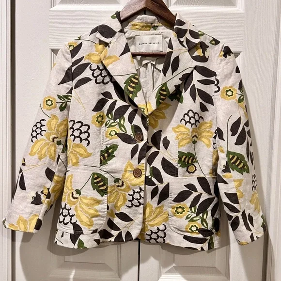 Art Teacher Chic | Banana Republic Floral Print Blazer Jacket | Summer Layer - Picture 3 of 8